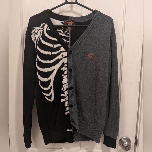 Creepy Co. 💀 Beistle Half Skeleton Cardigan - Picture 1 of 10